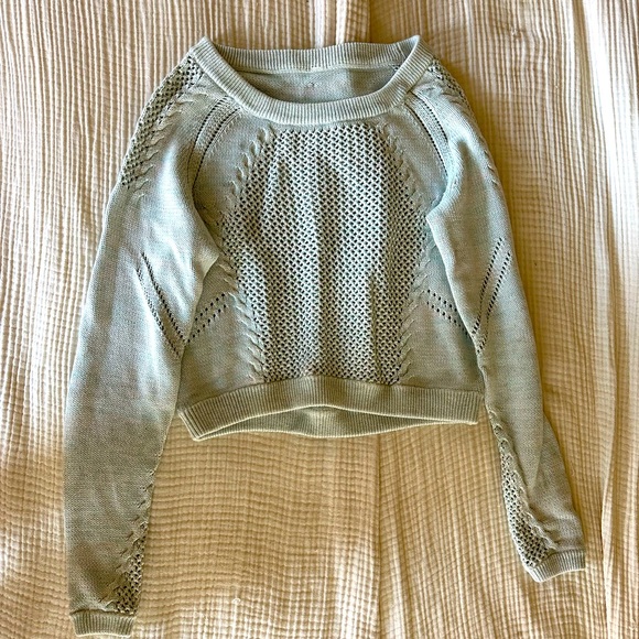 Lululemon Mint Green Sweater Size 2-4 - Picture 1 of 3